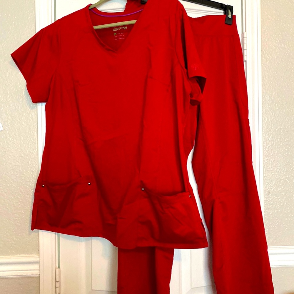 Scrub set XL top and PXL pants red color good condition stretch material